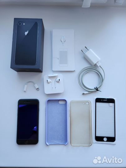 iPhone 8, 64 ГБ