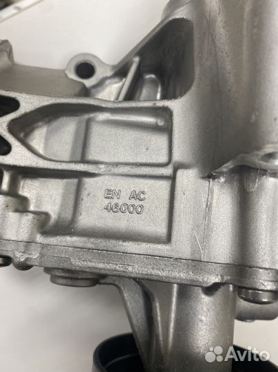 Помпа BMW 11517643067 бмв B58