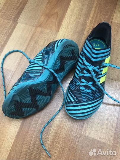 Adidas кросовки для игры в футбол