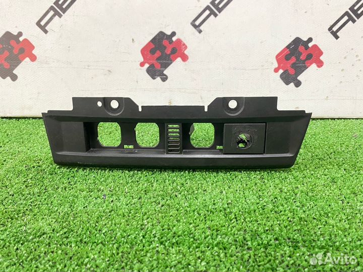 Рамка центральной консоли Ford focus 2