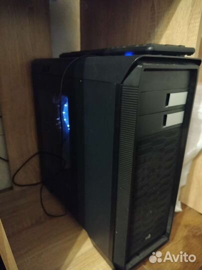 Корпус Aerocool Aero-1000