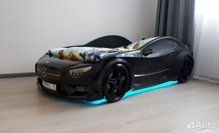 Детская кровать машина