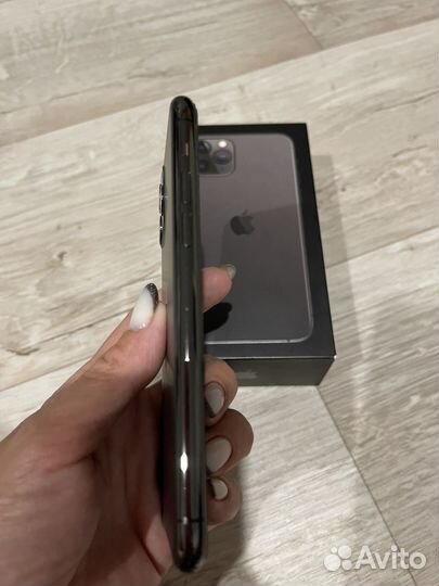 iPhone 11 Pro, 64 ГБ