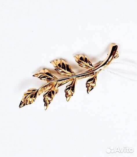 Золотая брошь