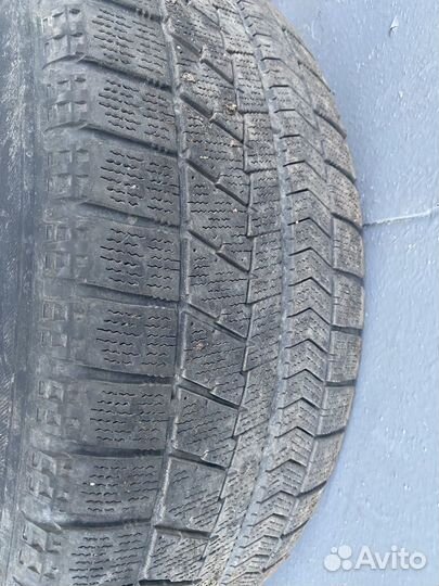 R16 Bridgestone Blizzak DM-V1 205/60, PCD 5x114.3 DIA 67.1