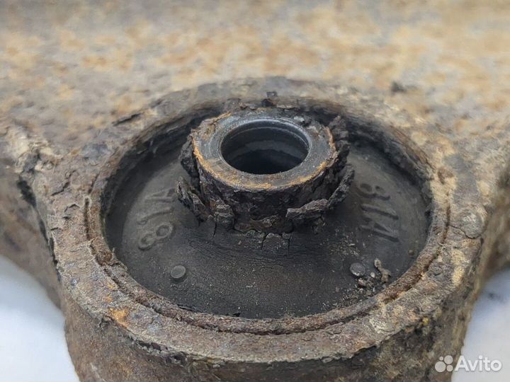 Рычаг подвески Suzuki Jimny, 2004