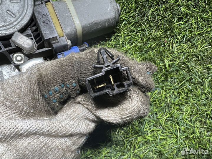 Стеклоподъемник электр. задний правый Chevrolet