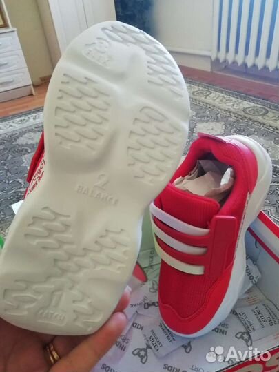 Кроссовки детские 28 размер
