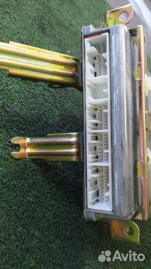 Блок управления двс Honda Fit GD2 L13A 2002