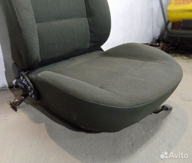 Сиденье переднее правое Audi 80 B3