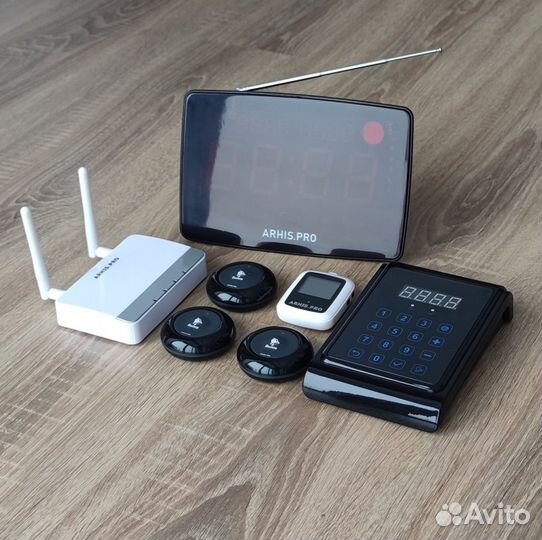 Кнопка вызова официанта, часы, табло, пуль, репите