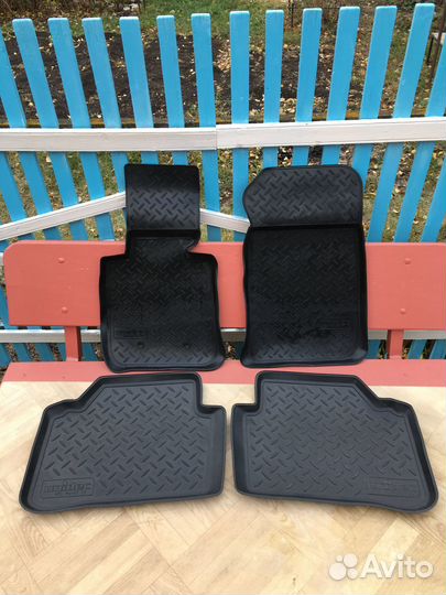 Коврики резиновые BMW E90
