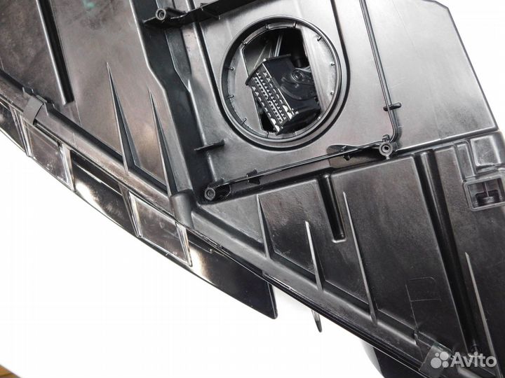 Фара левая Skoda Octavia