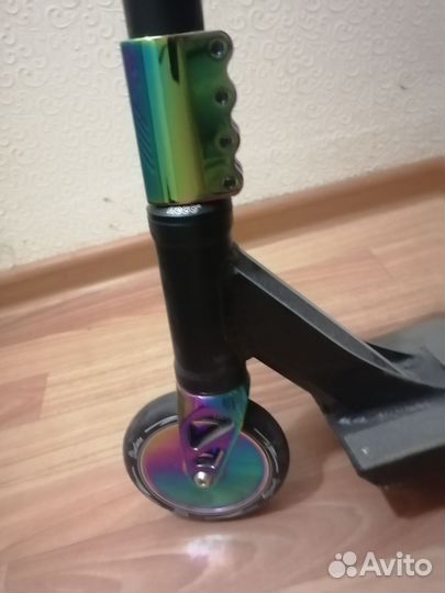 Самокат трюковой yezz