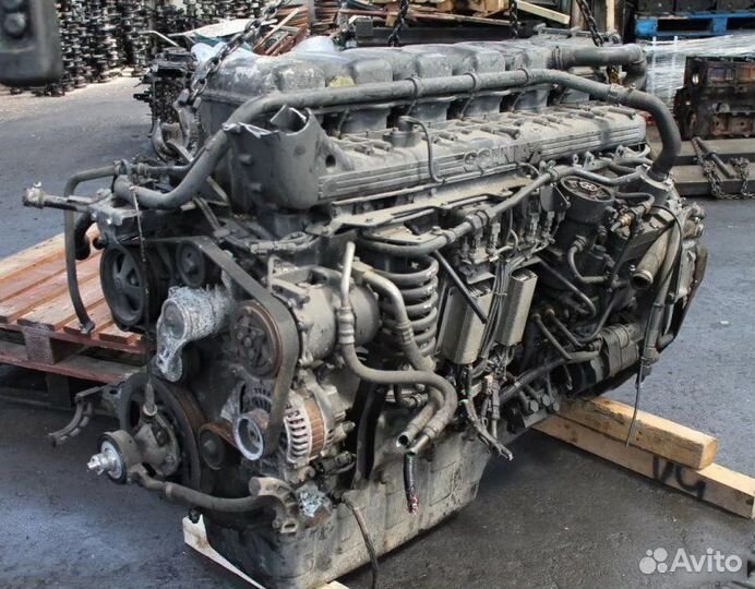 Двигатель в разборе Scania DC13