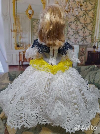 Дизайнерское платье для интерьерной куклы Барби