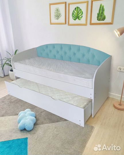 Кровать лдсп выкатное место от 2х лет велюр