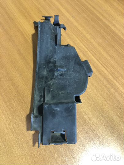 Дефлектор радиатора левый mercedes A W176