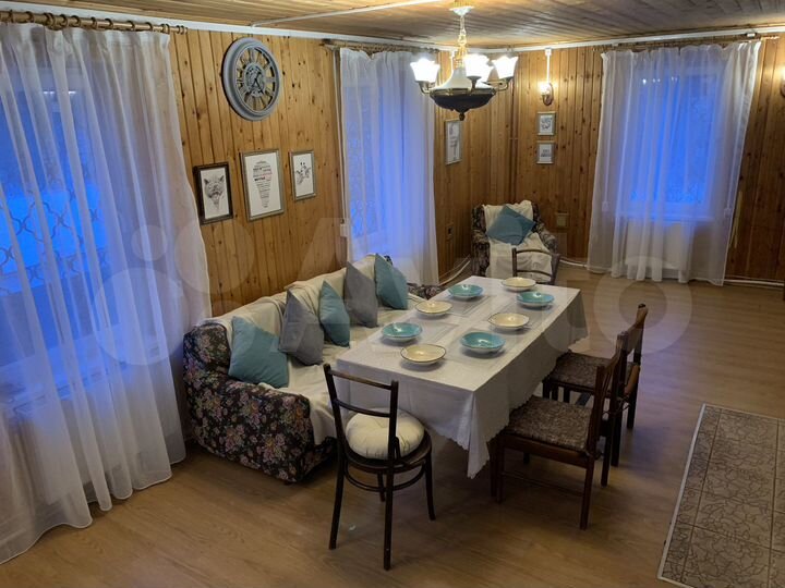 Дом 195 м² на участке 7 сот.