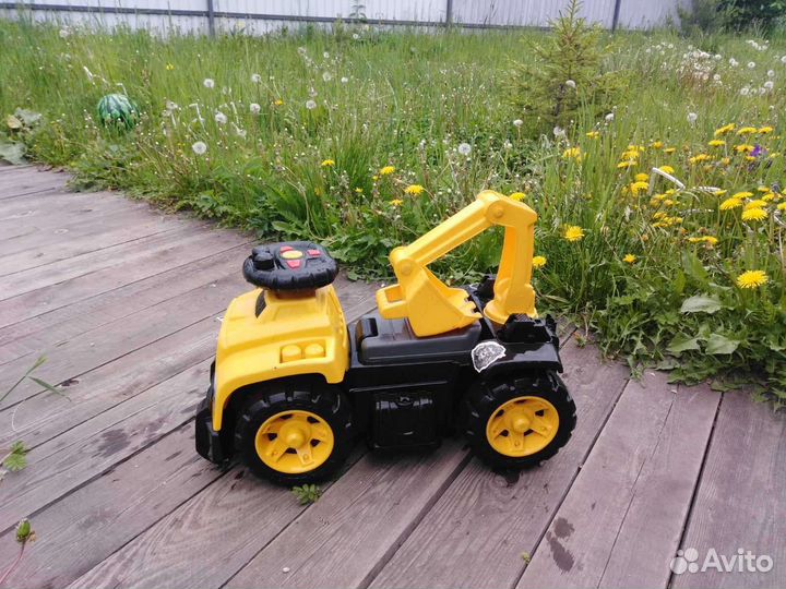 Машинка толокар