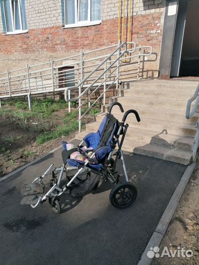 Детская инвалидная коляска для детей с дцп