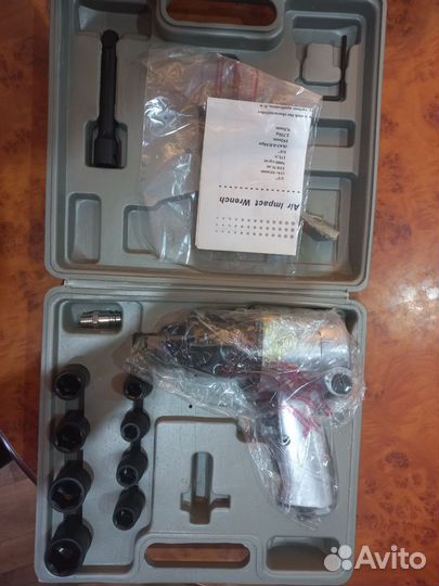 Пневматический ударный гаечный ключ