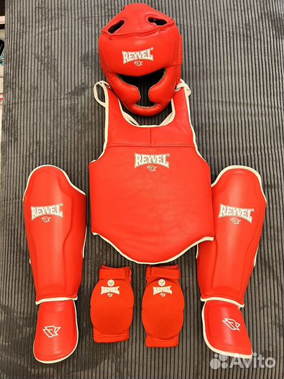 Боксерский шлеми щитки