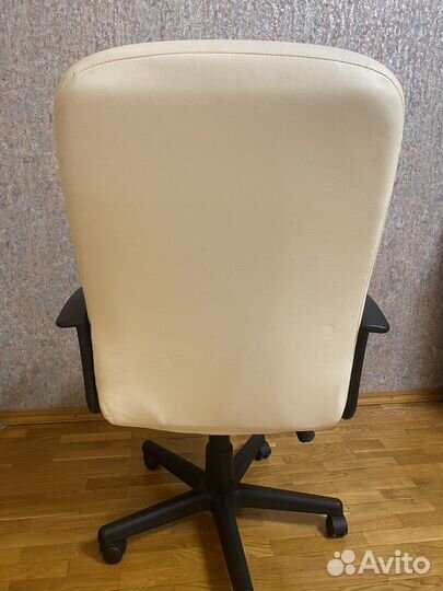 Компьютерное кресло