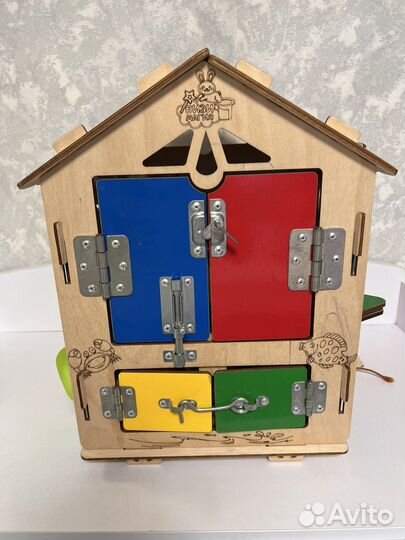 Бизиборд домик