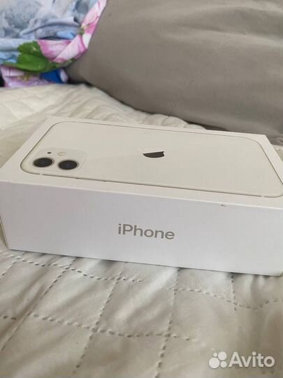 iPhone 11, 64 ГБ