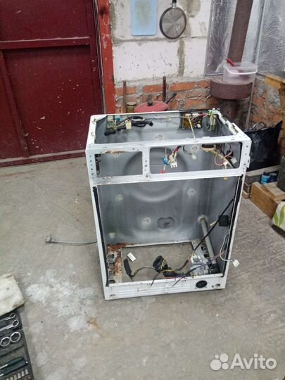 Стеральная машина на заопчасти