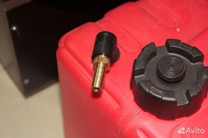 Коннектор топливный в бак (елочка) (Omax)