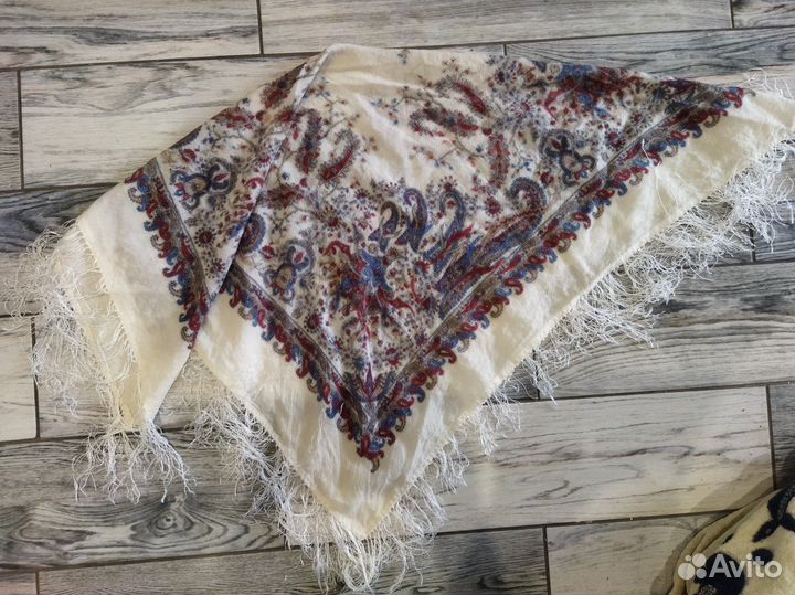 Платок шерстяной