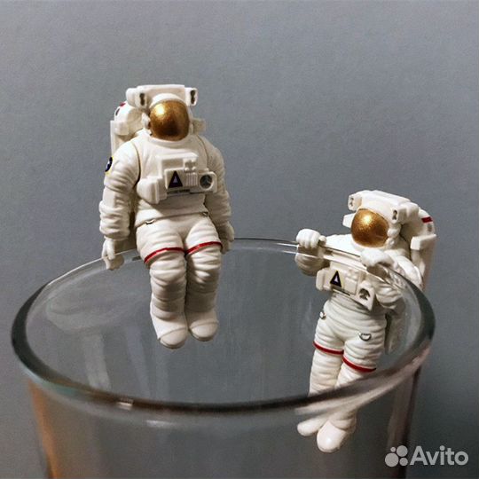 Коллекционные фигурки астронавтов putitto Япония