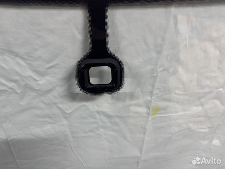 Ветровое стекло Bentley