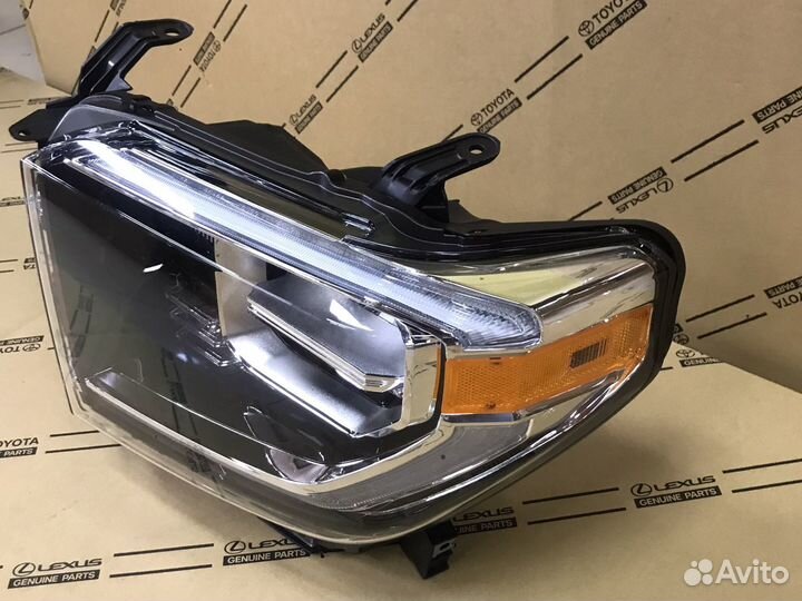 Фара левая toyota tundra