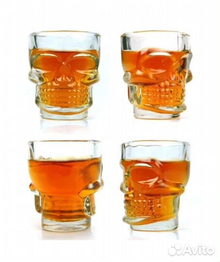 Штоф с рюмками Череп