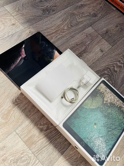 iPad pro 10.5 256 cellular