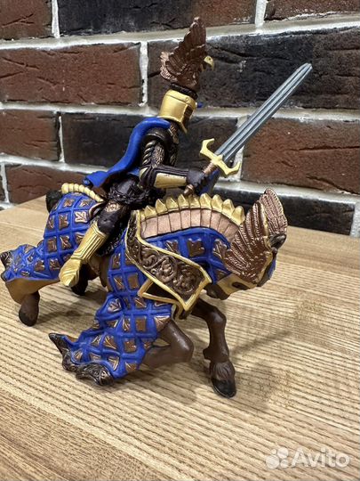 Наборы фигурок рыцарь средневековья на лошади Papo