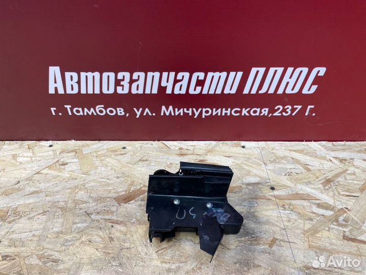 Замок двери задний правый LADA Vesta