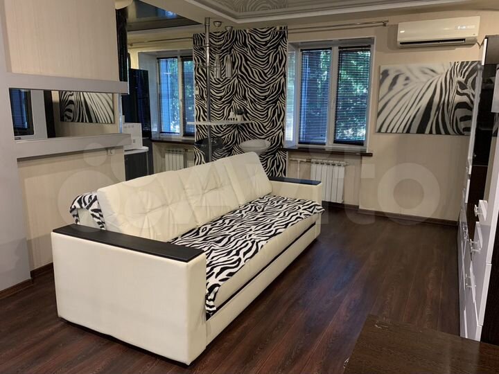 2-к. квартира, 46 м², 1/9 эт.