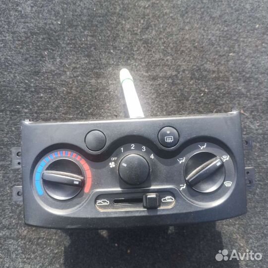 Блок управления печкой Chevrolet Aveo t200