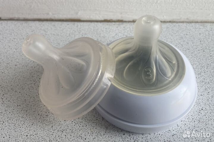 Бутылочка Avent пластик