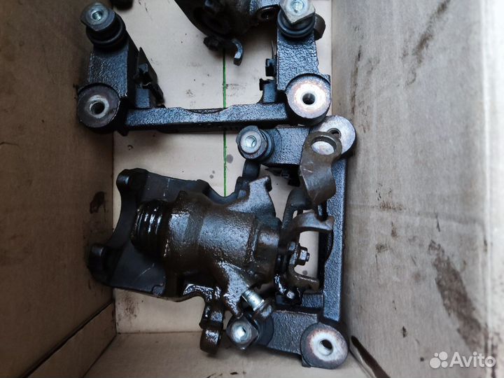 Задние суппорта Mitsubishi outlender 3 2014