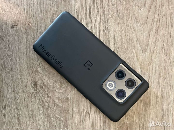 Телефон OnePlus 10 pro