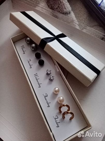 Серьги и наборы
