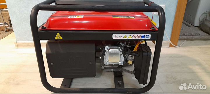 Бензиновый генератор