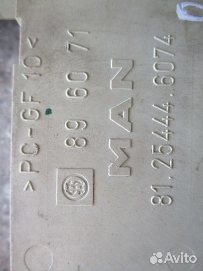 Блок предохранителей MAN 81254446074