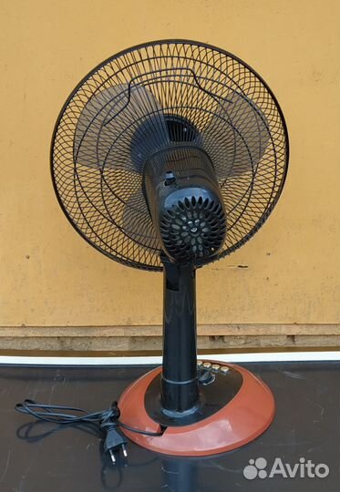 Вентилятор Rolsen настольный