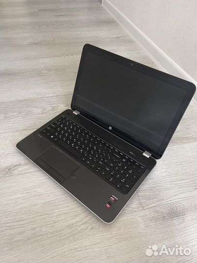 Ноутбук hp 4 ядра 6gb 2 видеокарты ssd 256gb